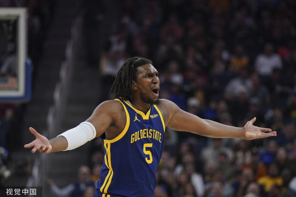 足球的新星 足球的新星