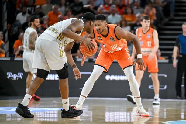 季以租借形 季以租借形